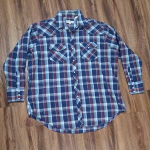 Casual Men's Checkered Button-Down Shirt